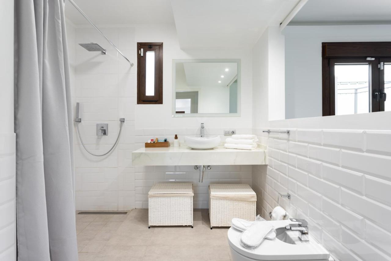 Home2Book Villa Alessandro, Design & Comfort Sauzal Exterior photo