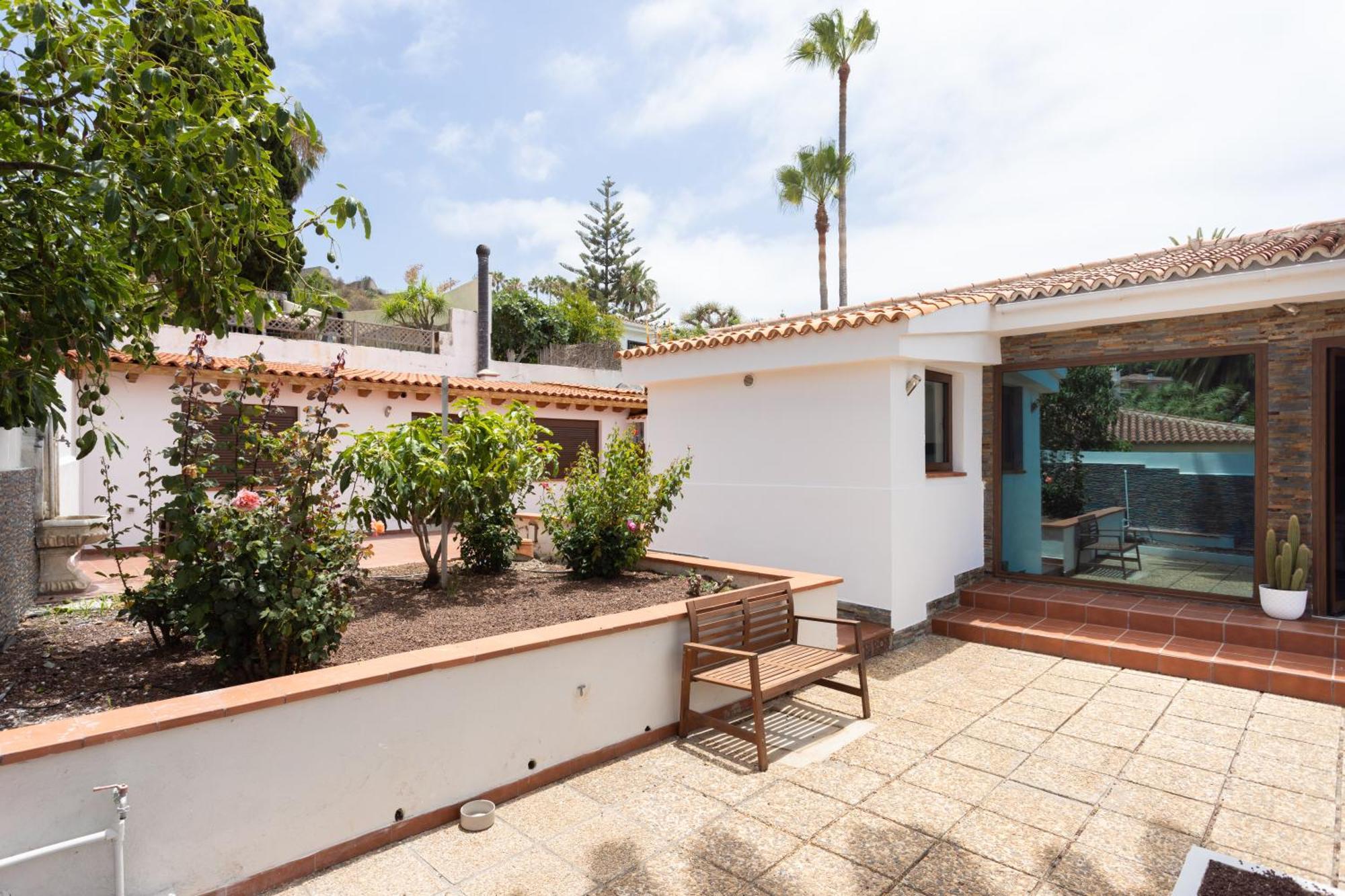 Home2Book Villa Alessandro, Design & Comfort Sauzal Exterior photo